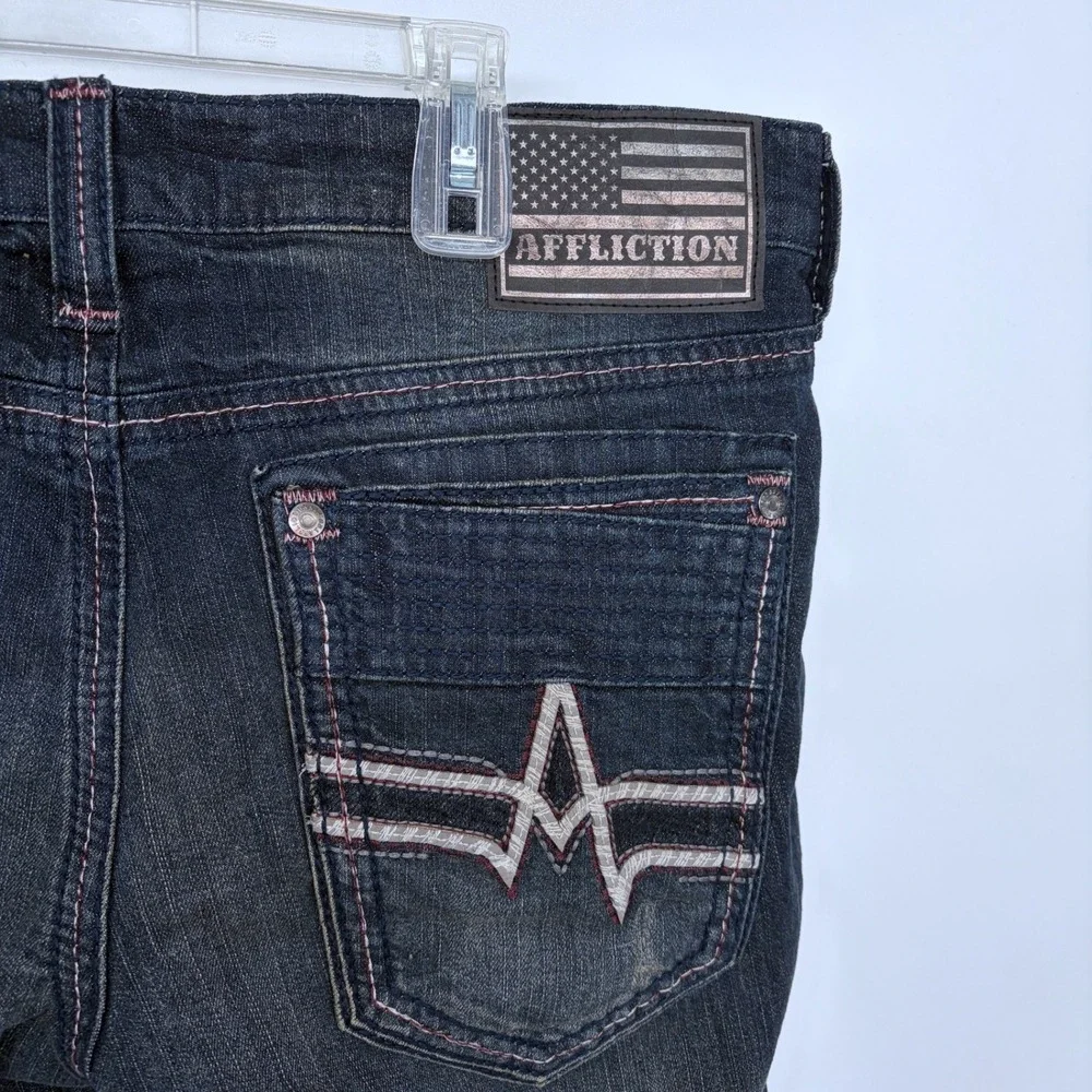 Affliction tag size