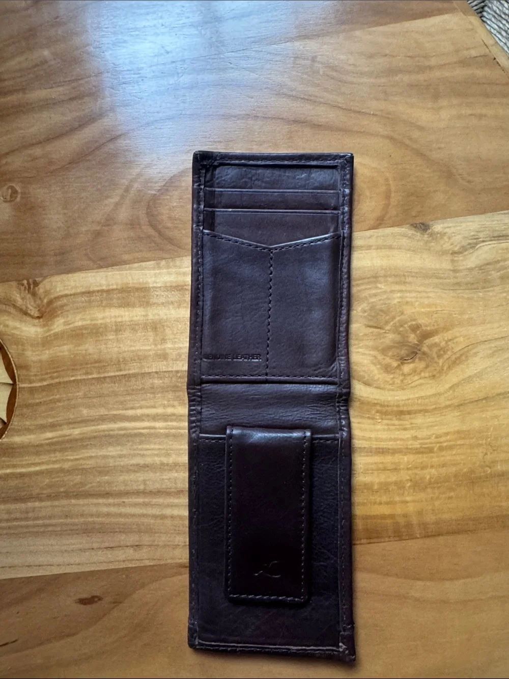 Eddie Bauer slim leather
