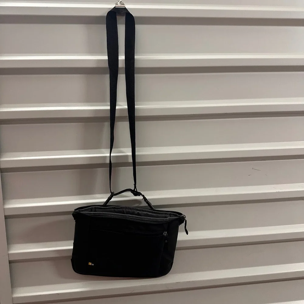Case Logic sleek silhouette