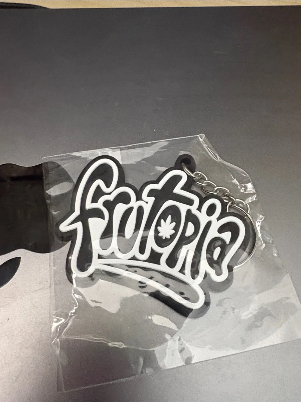 Topia Black & White Keychain Card Holder - Topia