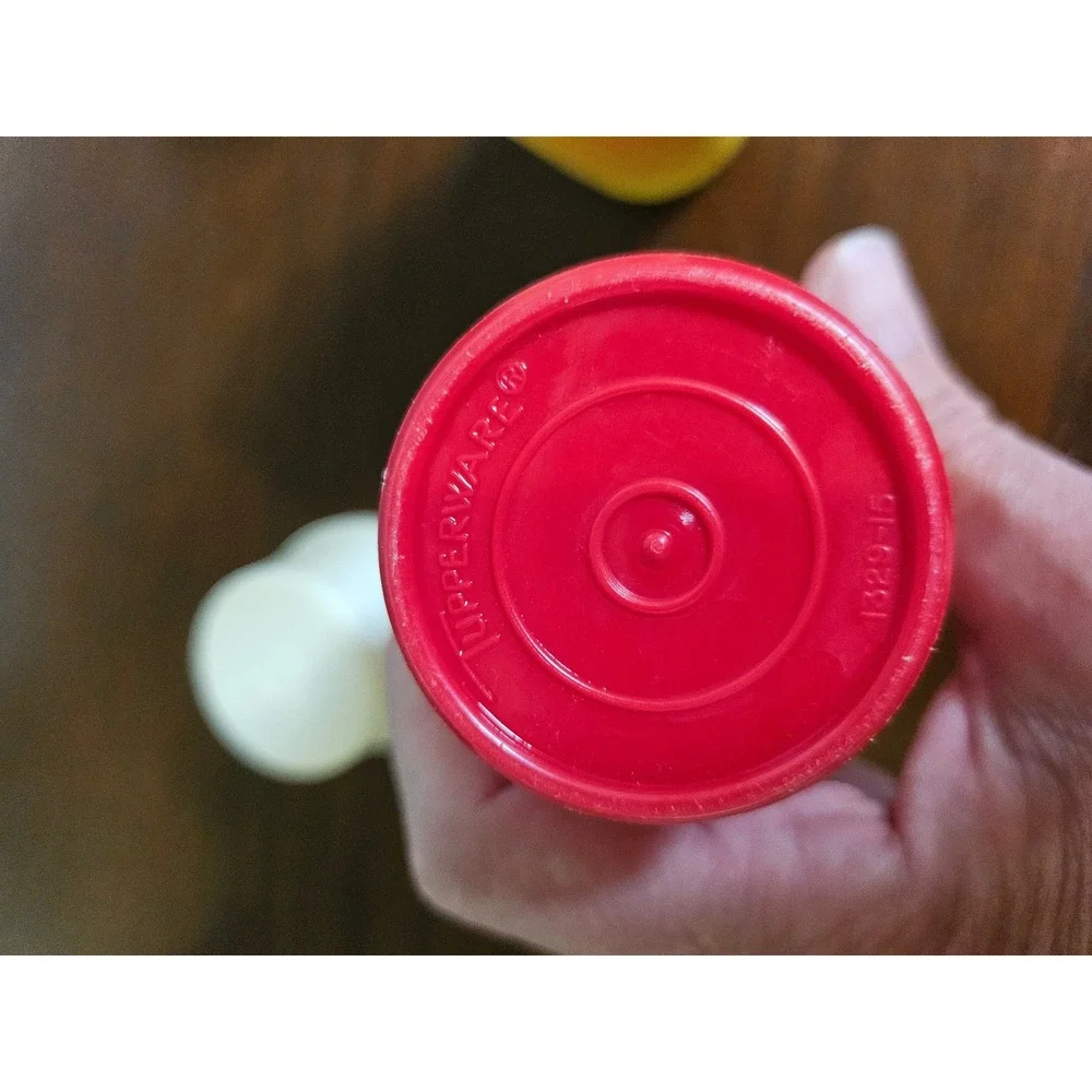 Tupperware vintage tabletop