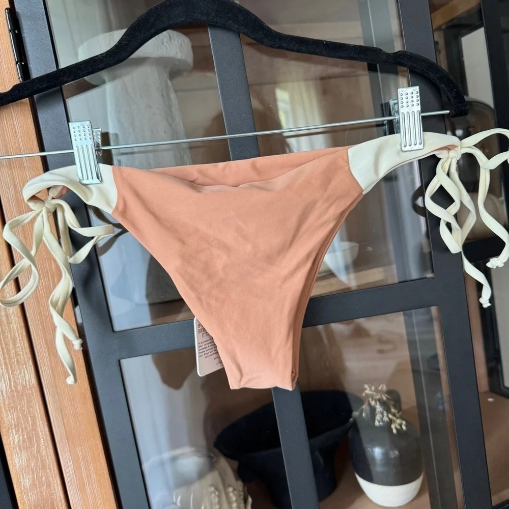 Monday Swimwear size medium