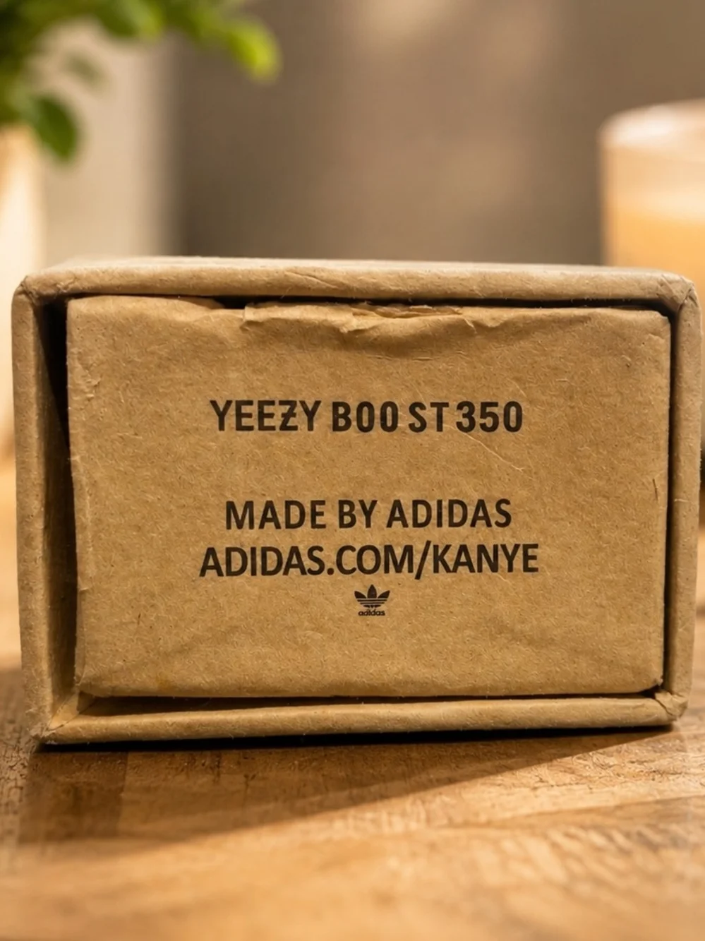 Yeezy miniature sneaker