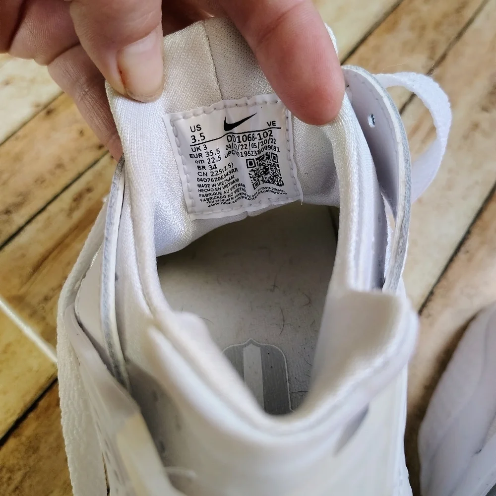 Nike chic comfy
