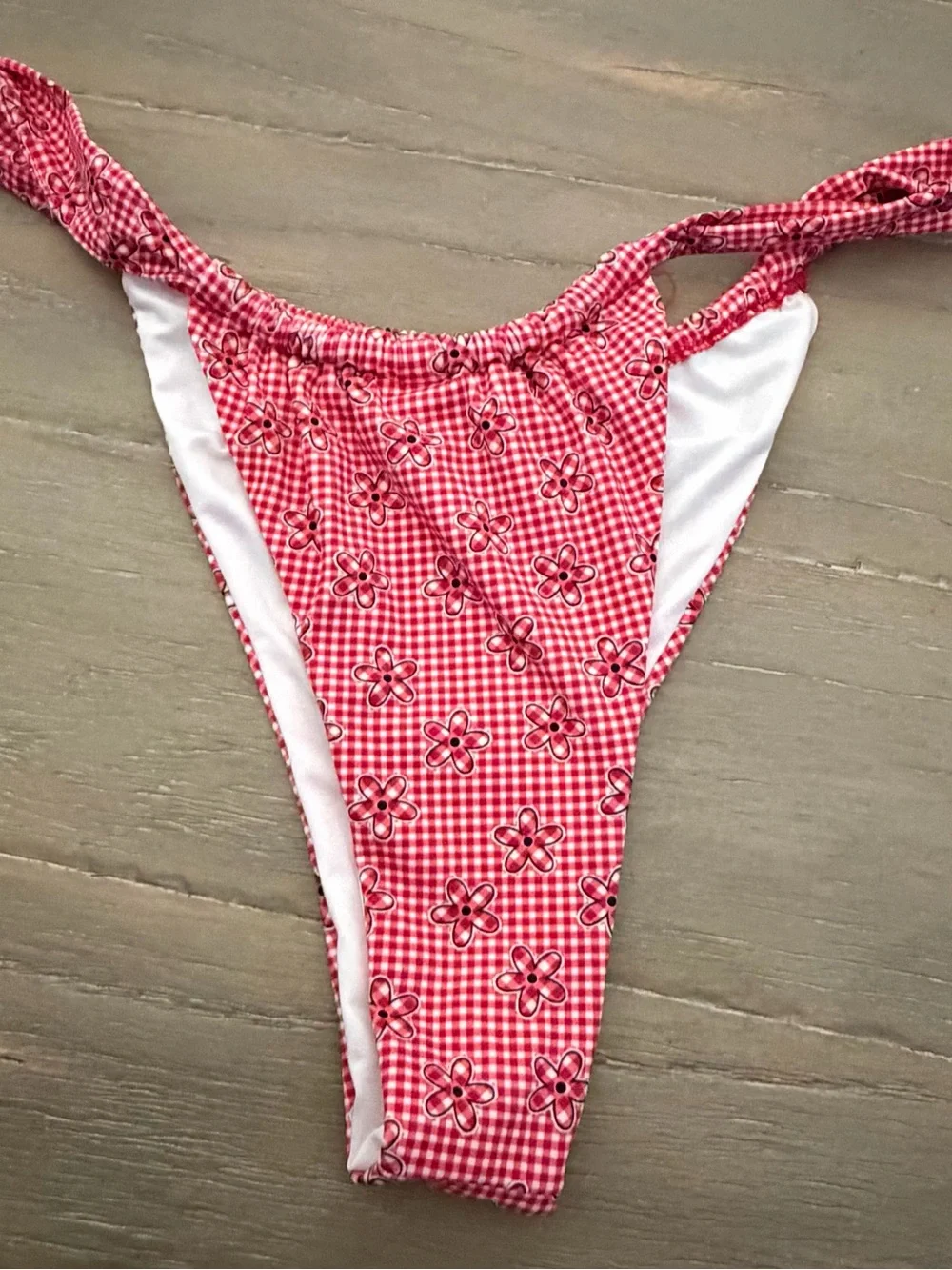 Frankies Bikinis high cut