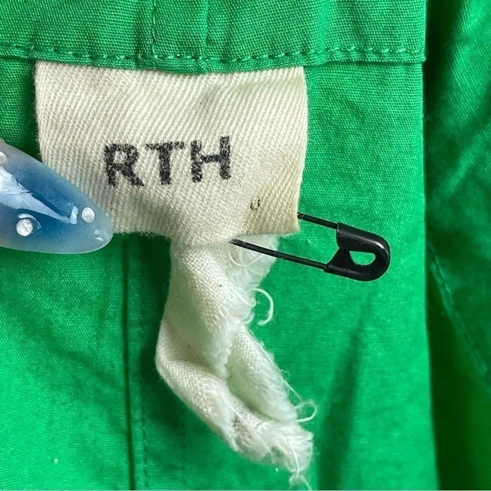 RTH stains wash owned