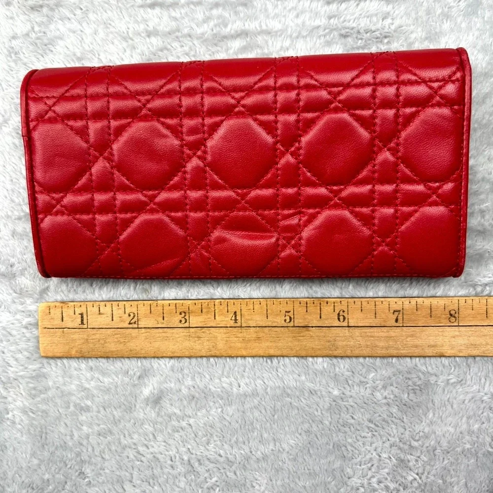 Dior christian lady