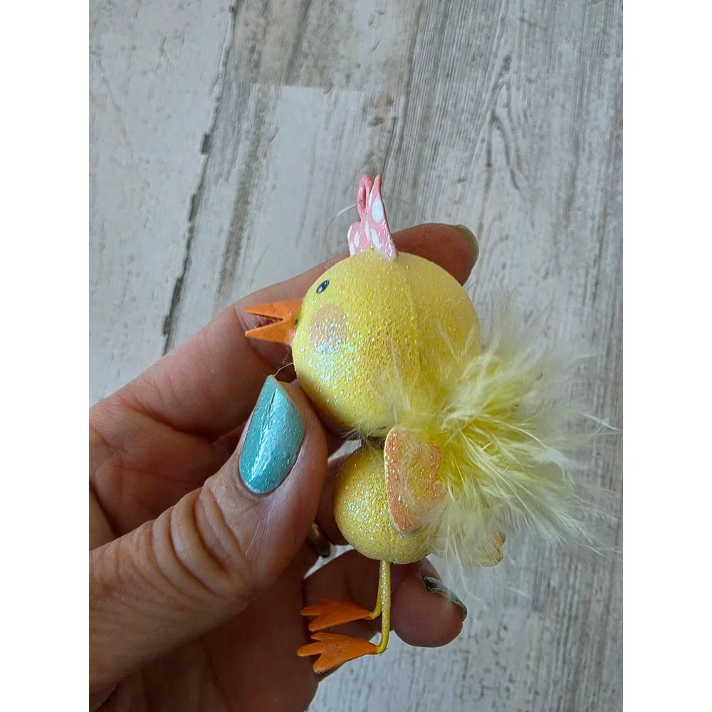 Vintage pier 1 metal chick spring Easter ornament bird feather rare tree