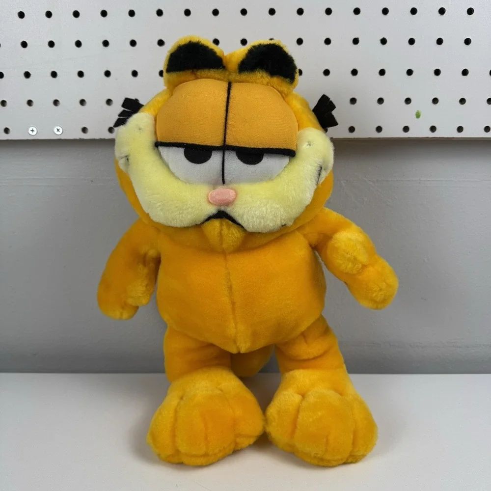 Garfield Plush Classic Orange Cat‎ Stuffed Animal Paws Vintage Style