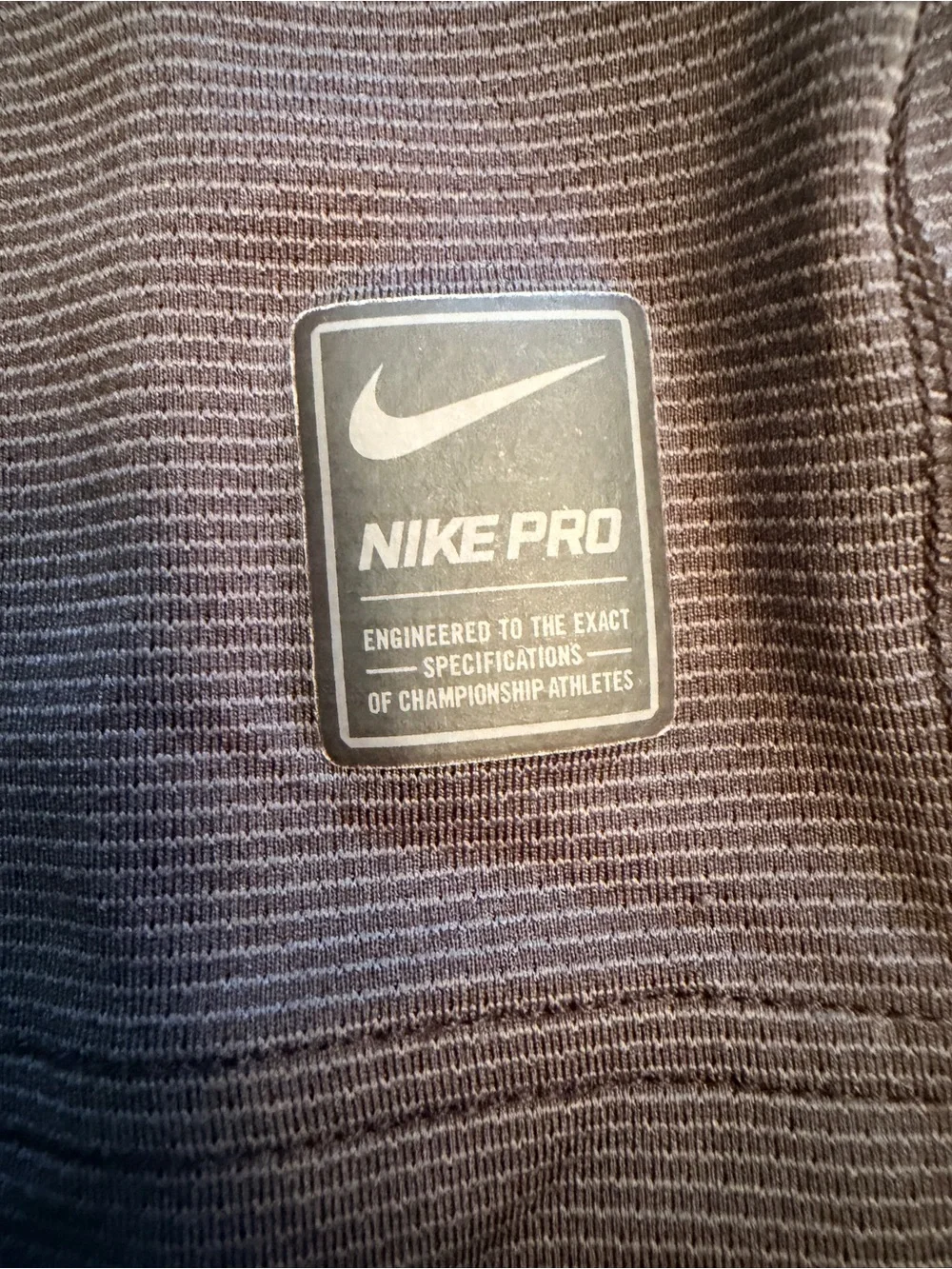 Nike Pro Men’s Large Dri-Fit Athletic T-Shirt Black Short Sleeve Mini Stripe