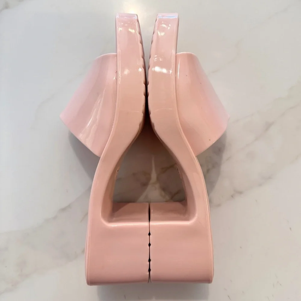 Urban Outfitters Baby Pink Size 9 Chunky Square Toe Jelly Platform Sandals UO
