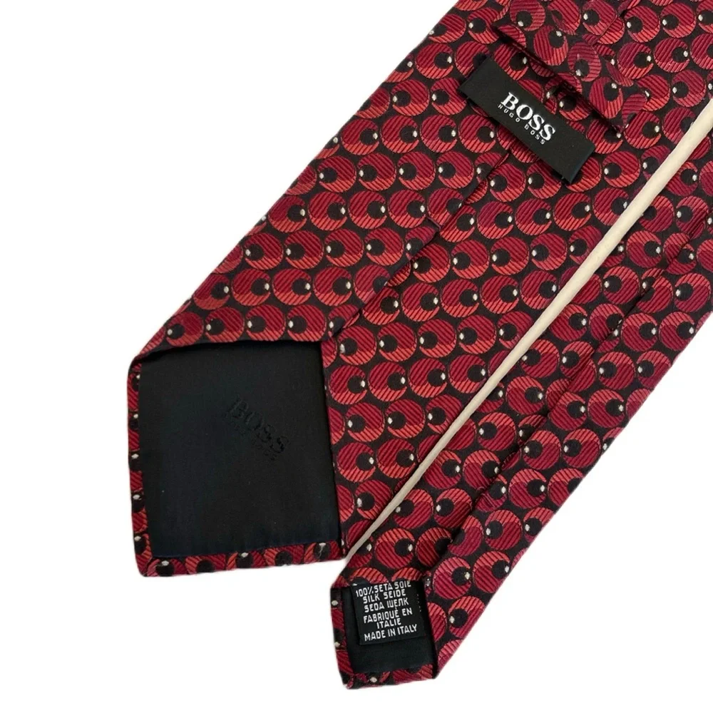 Hugo Boss 100% Silk Men's Tie Necktie‎ Red Geometric Made in Italy 60” X 3.5”