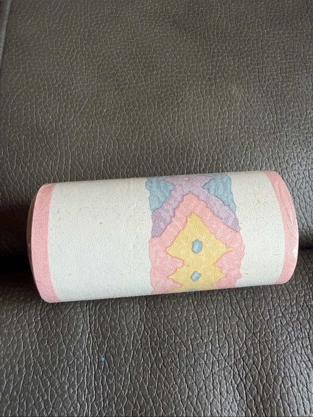 Vintage United Border Wallpaper Trim in Pink and Pastel Accents