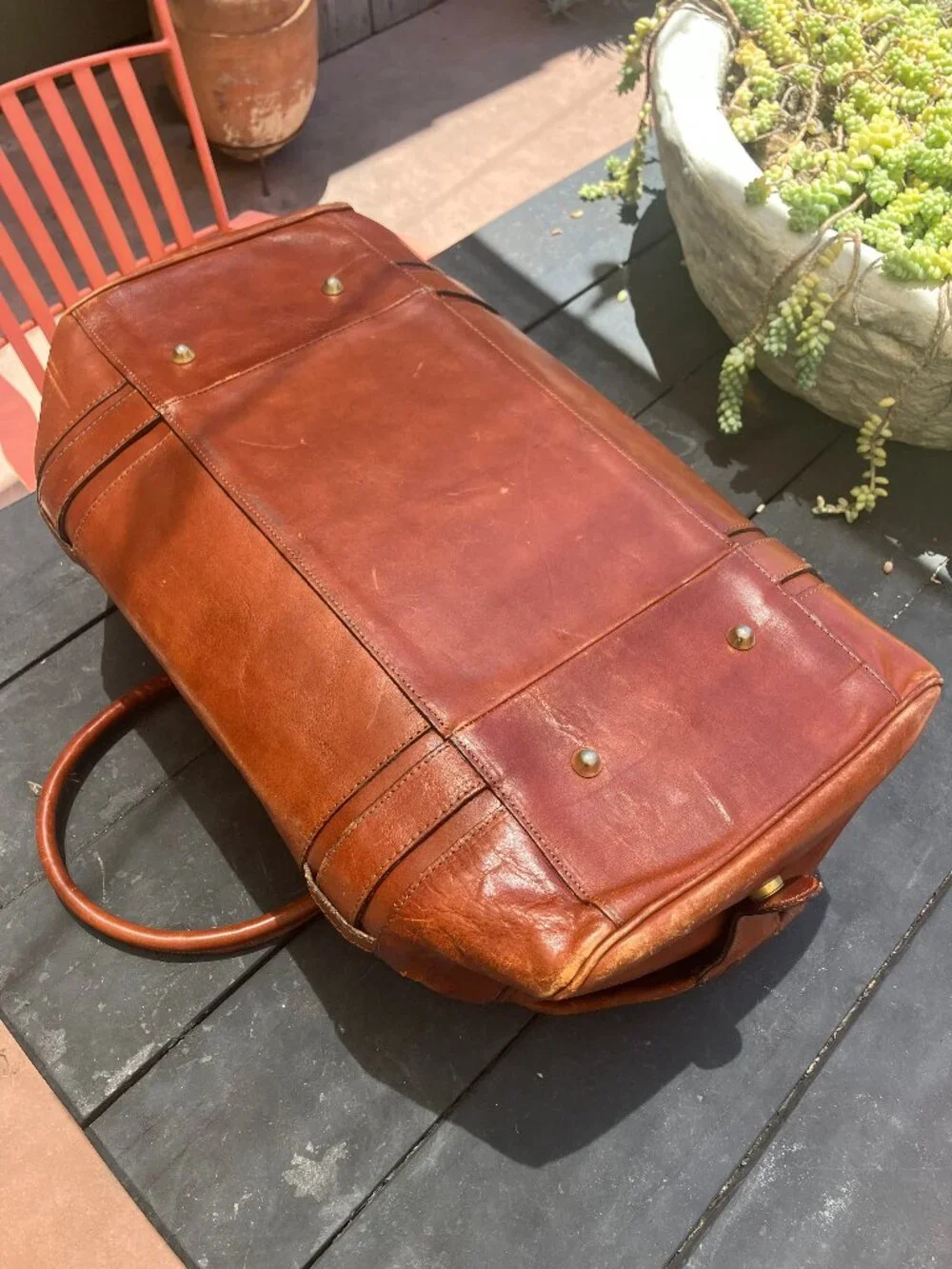 Valentina this leather