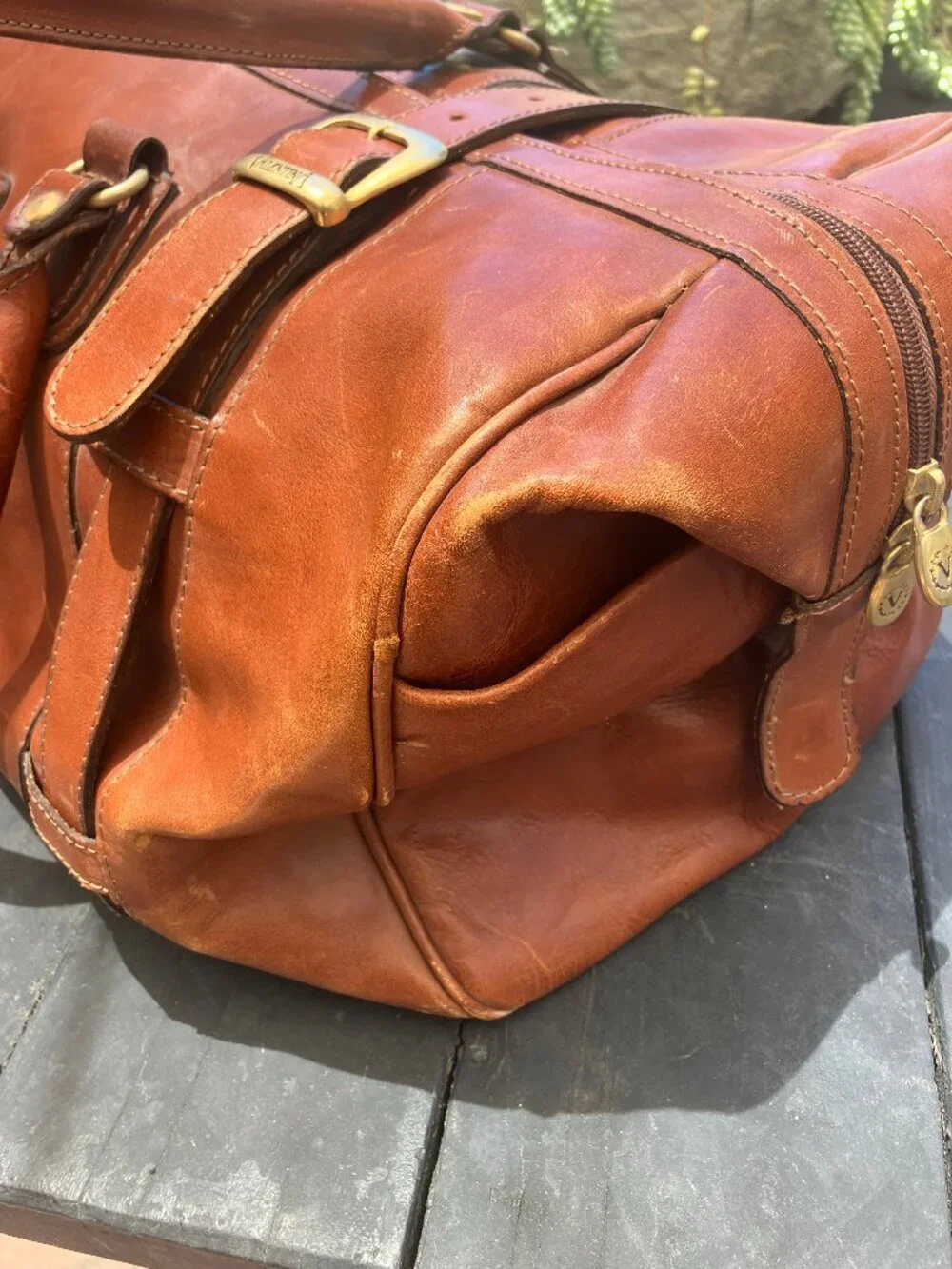 Valentina this leather