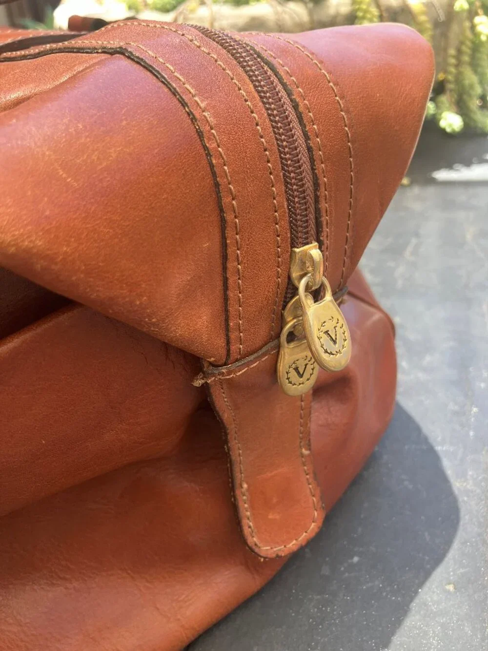 Valentina this leather