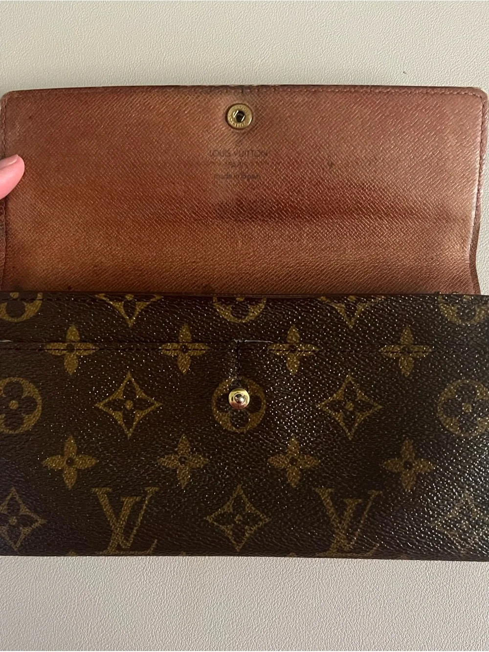 Louis Vuitton Monogram Sarah Wallet