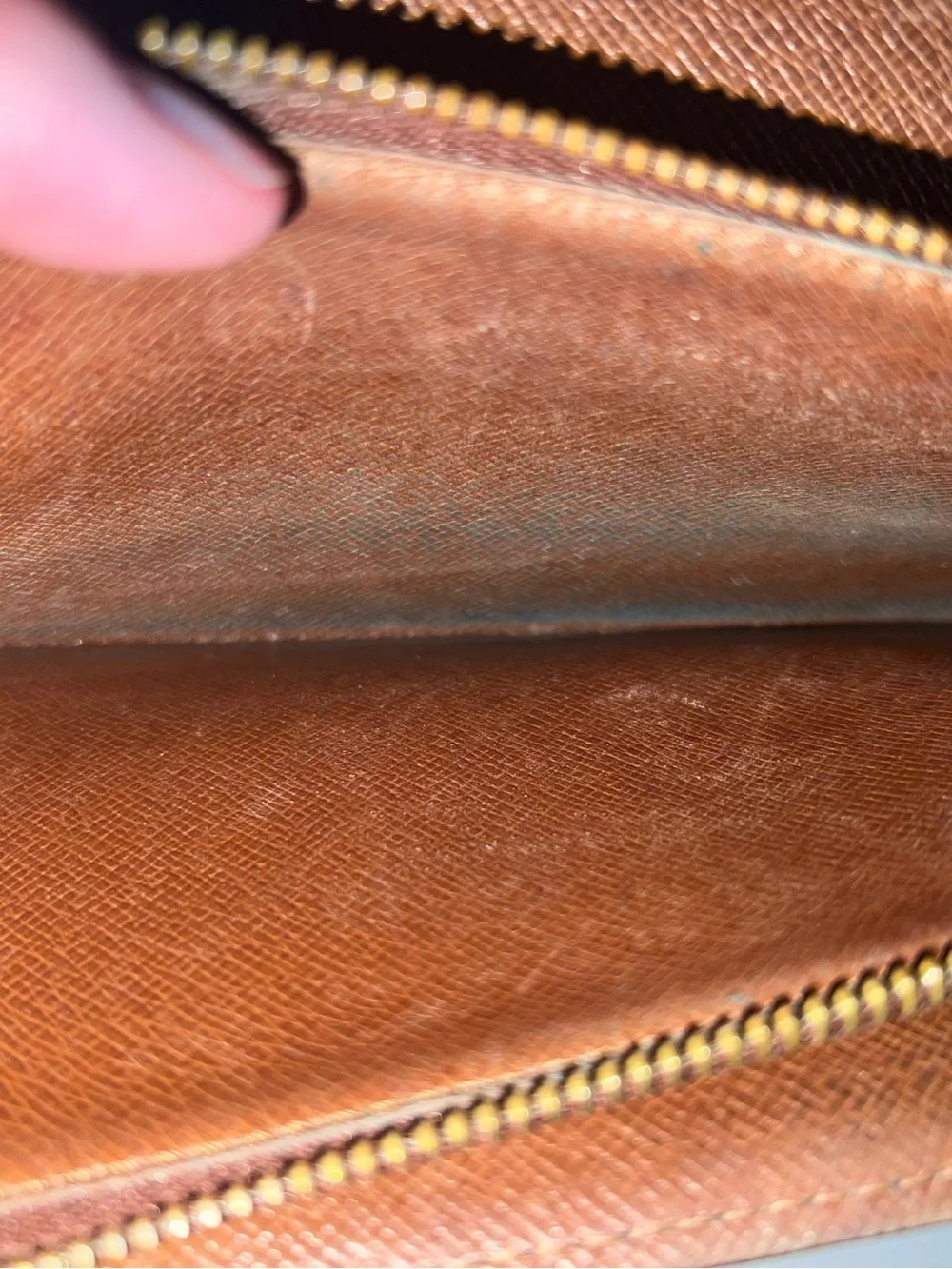 Louis Vuitton Monogram Sarah Wallet