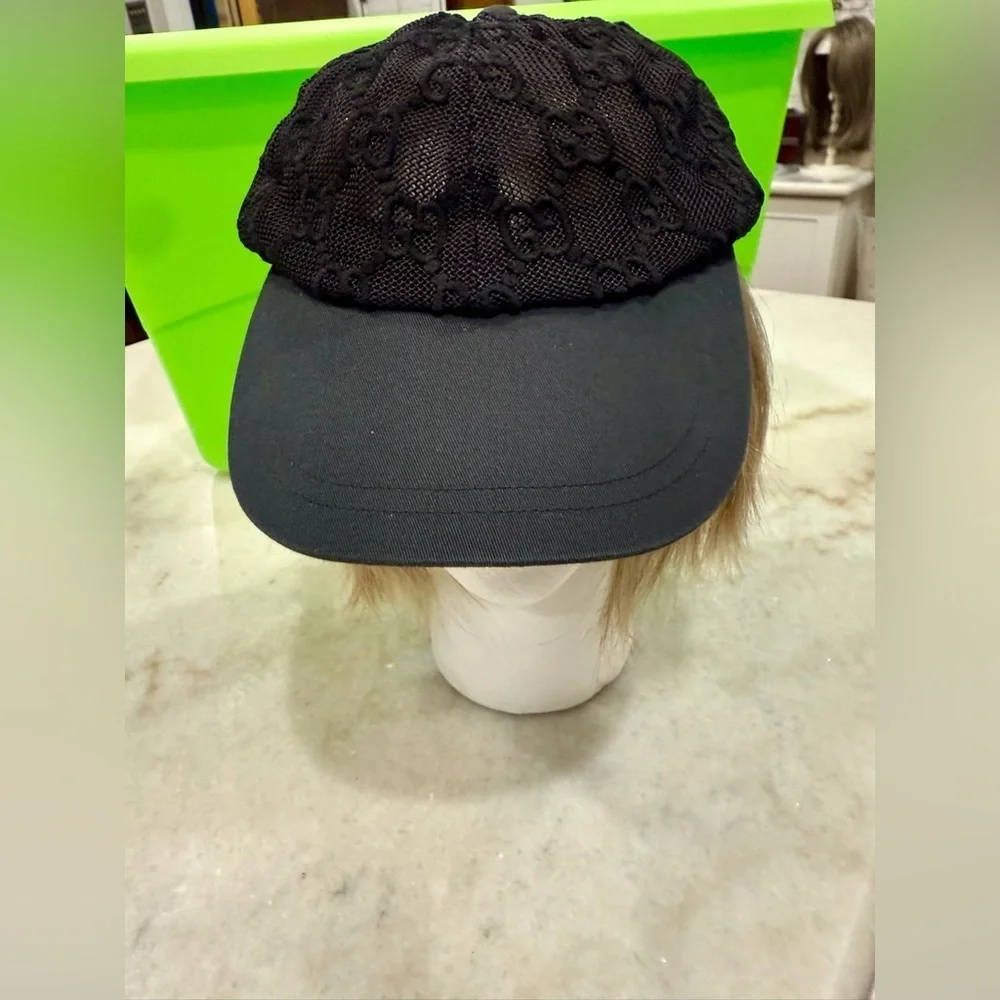 Gucci elegant black