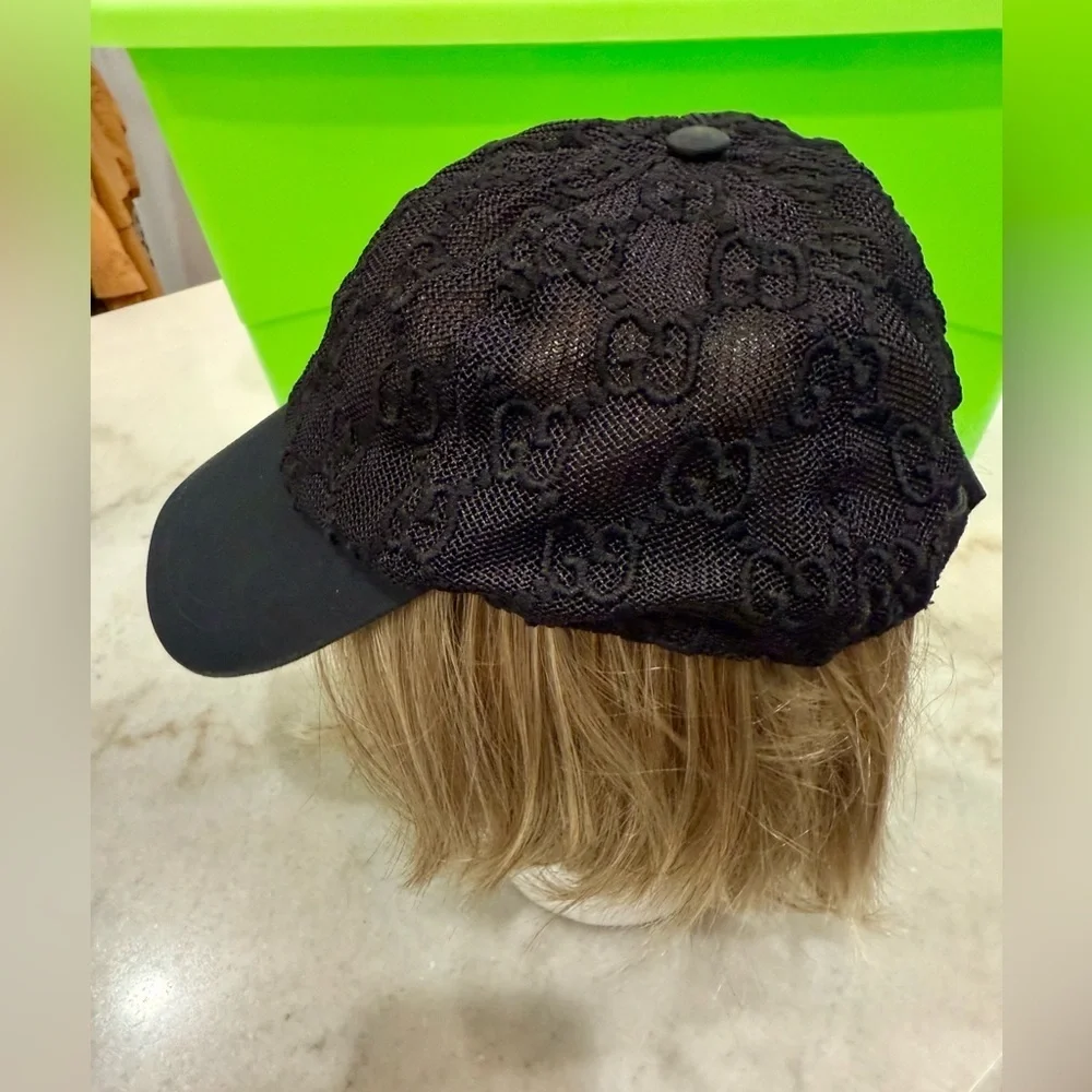 Gucci elegant black