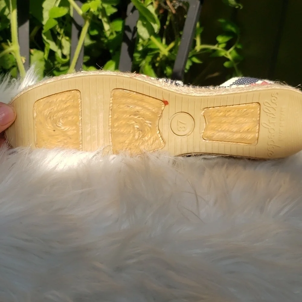 Lara Espadrilles flat espadrilles