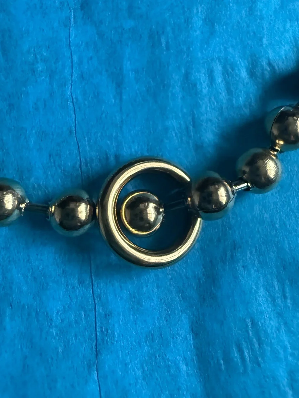 N/A elegant gold