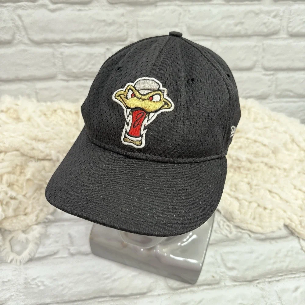 New Era Wisconsin Timber Rattlers Black Fitted Hat 7 3/8 Embroidered team logo