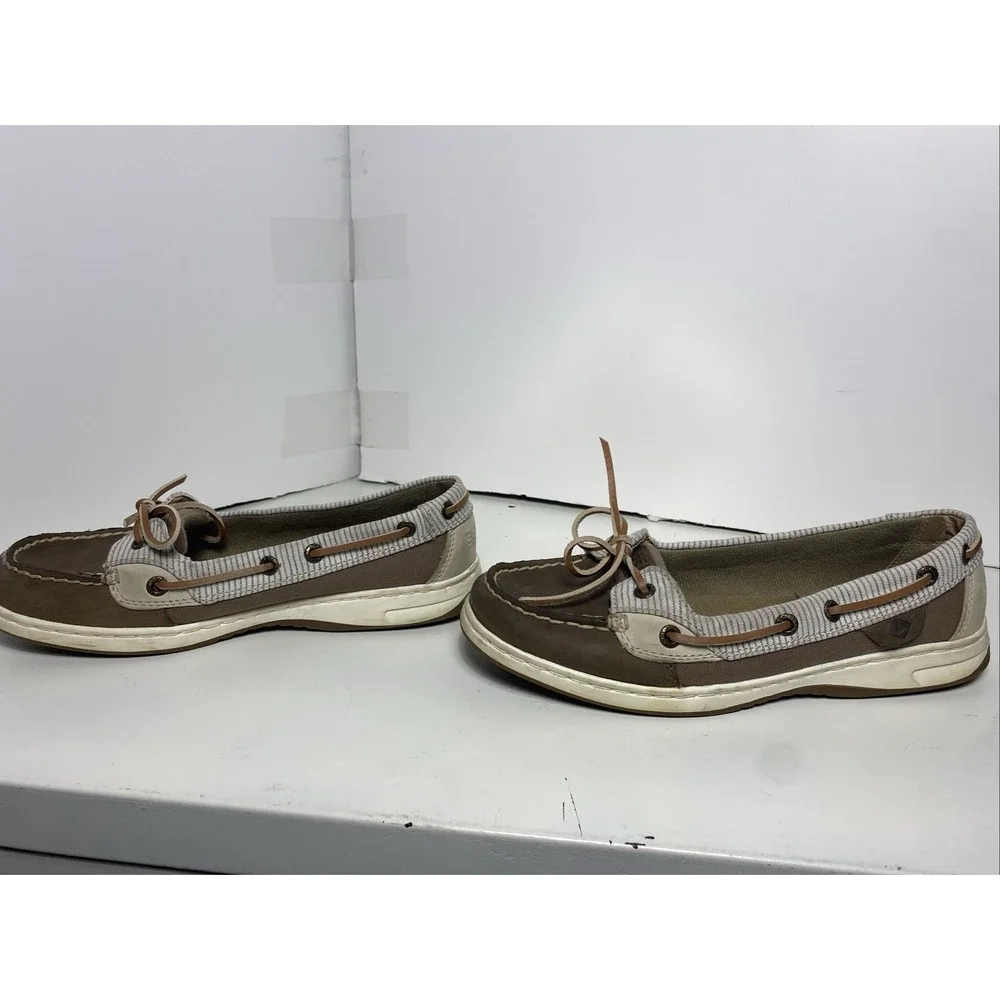 Sperry women top