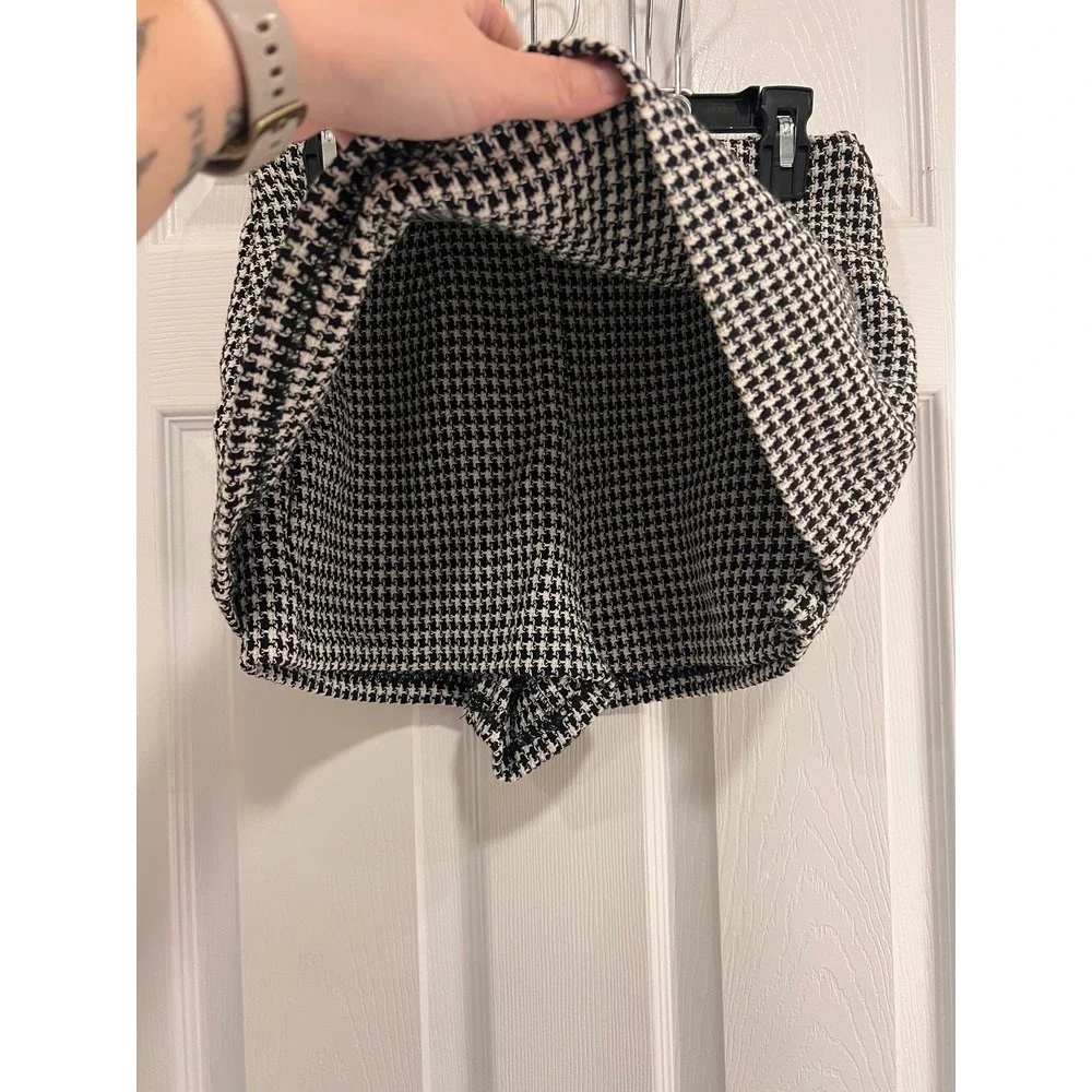 Zara houndstooth skort