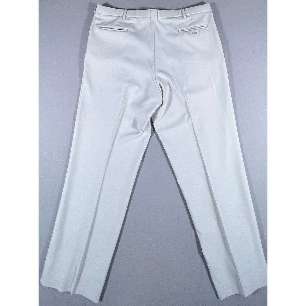 Dockers Golf Men's 42x32 White Pleated Relaxed Fit Microfiber Trousers Pants