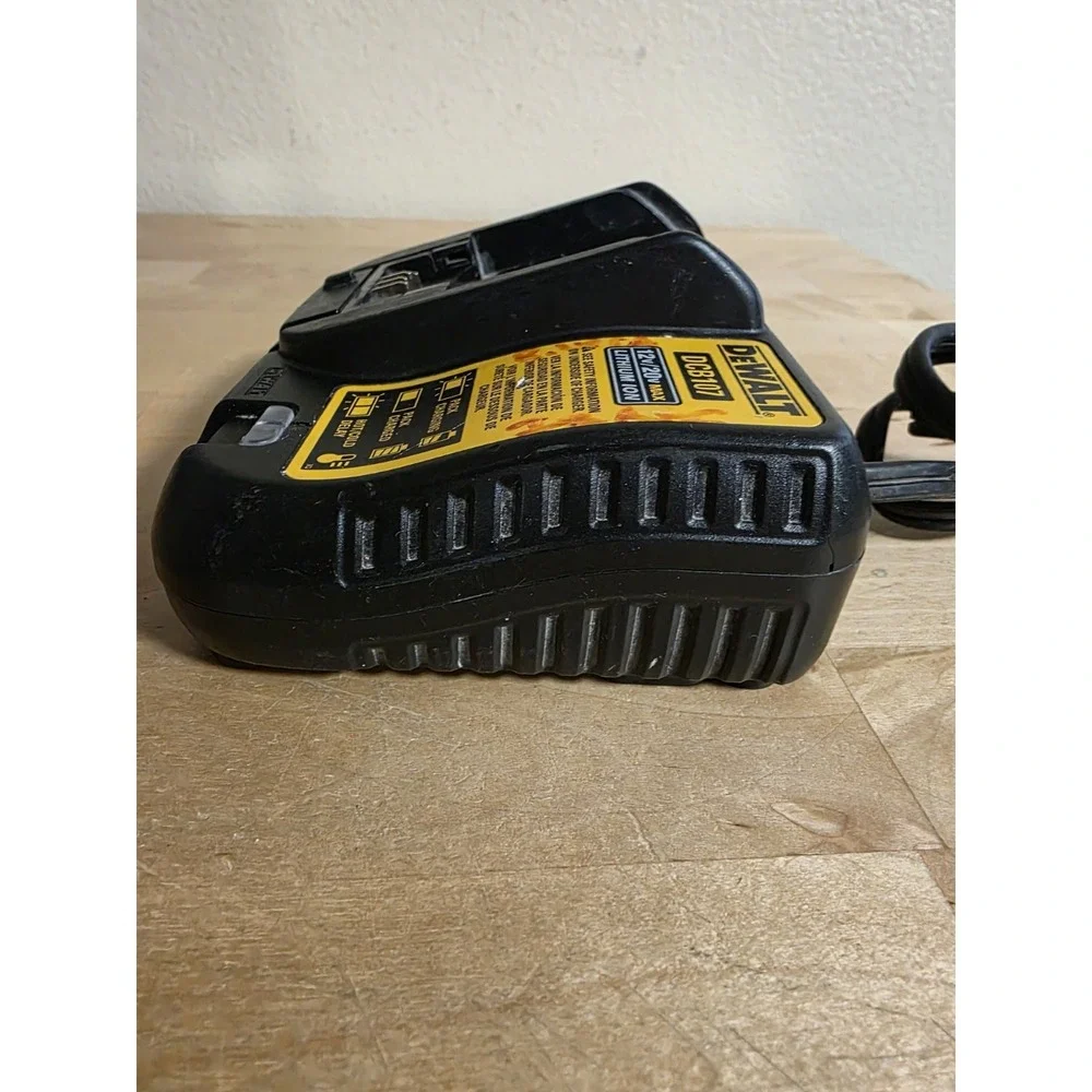 Dewalt Battery Charger, 12V & 20V Max Li-Ion DCB107 Tested Working