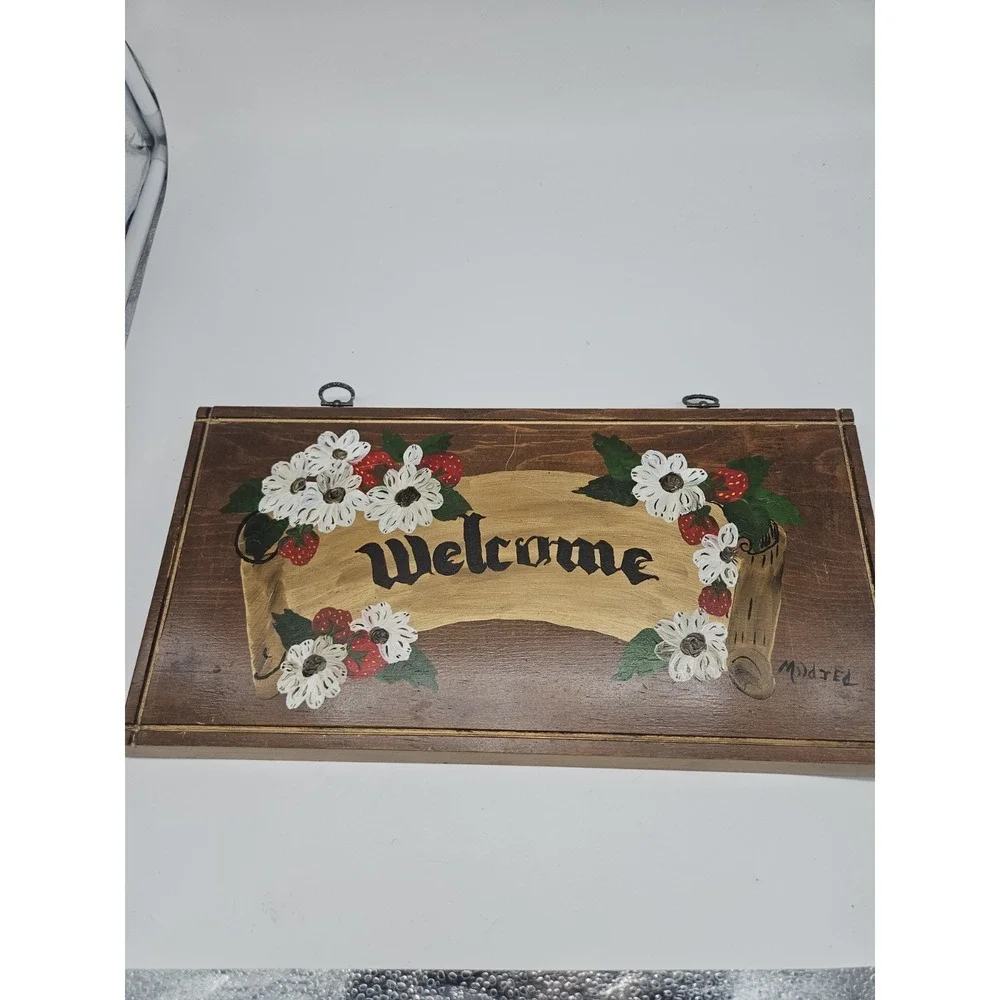 Vintage Wooden Handpainted Daisy And Strawberry Welcome Sign Plaque