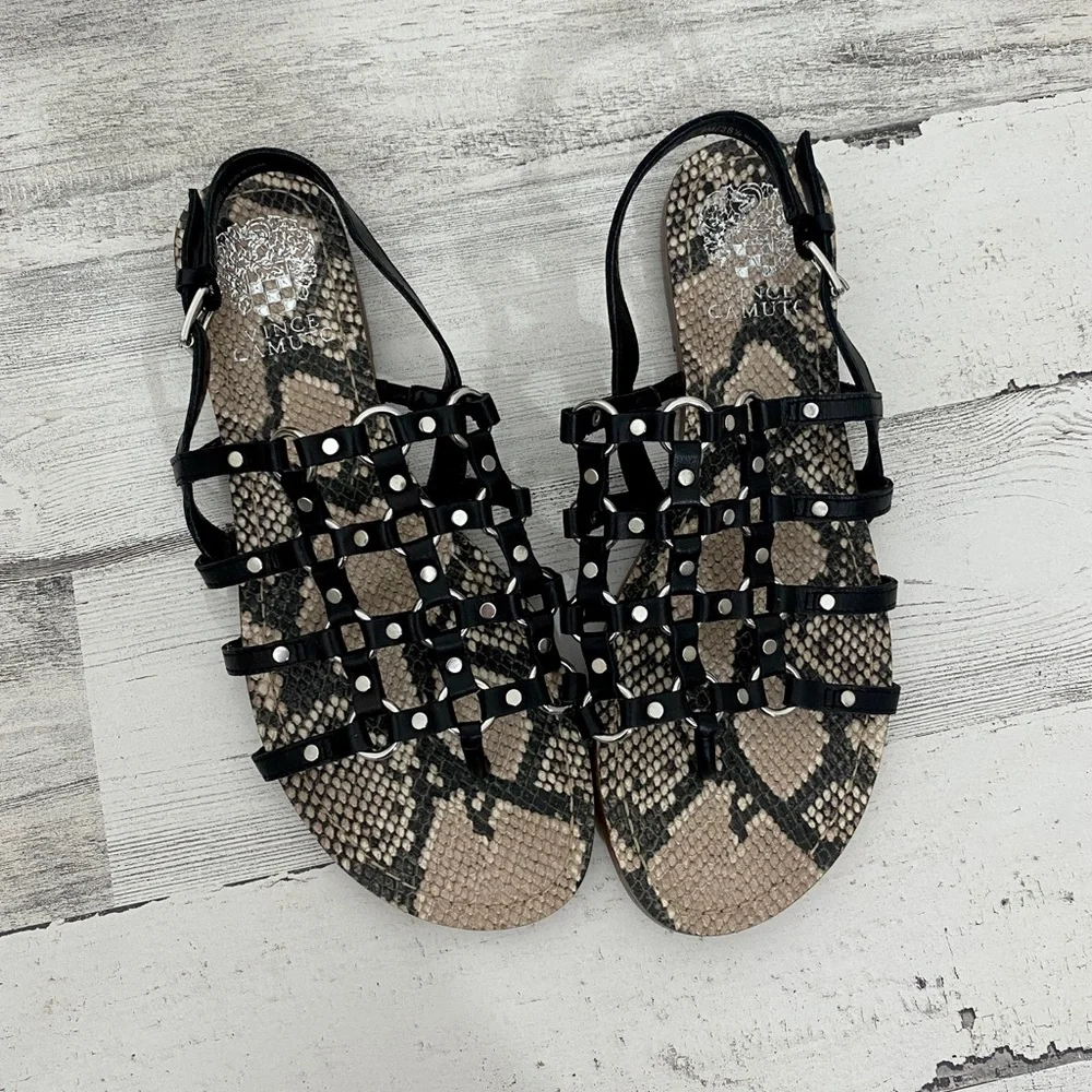 Vince Camuto lining pops