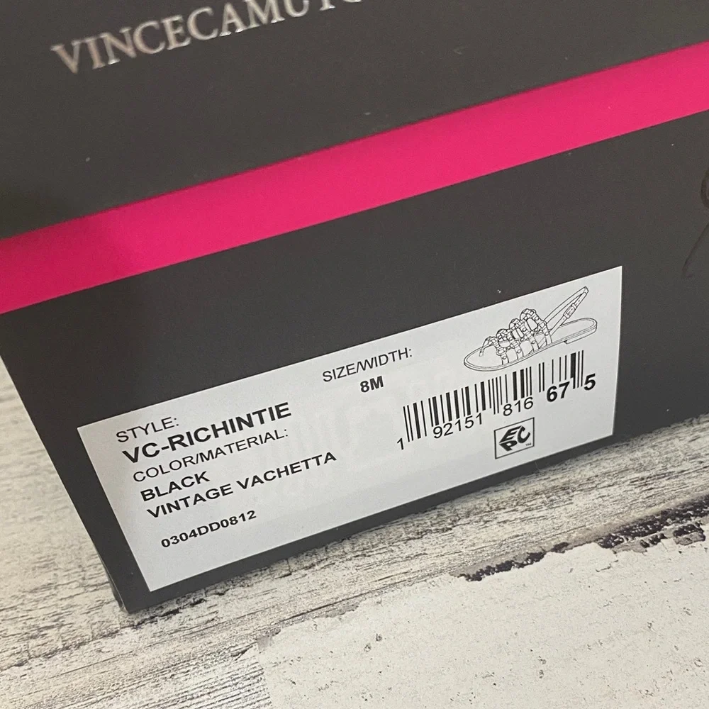 Vince Camuto look color