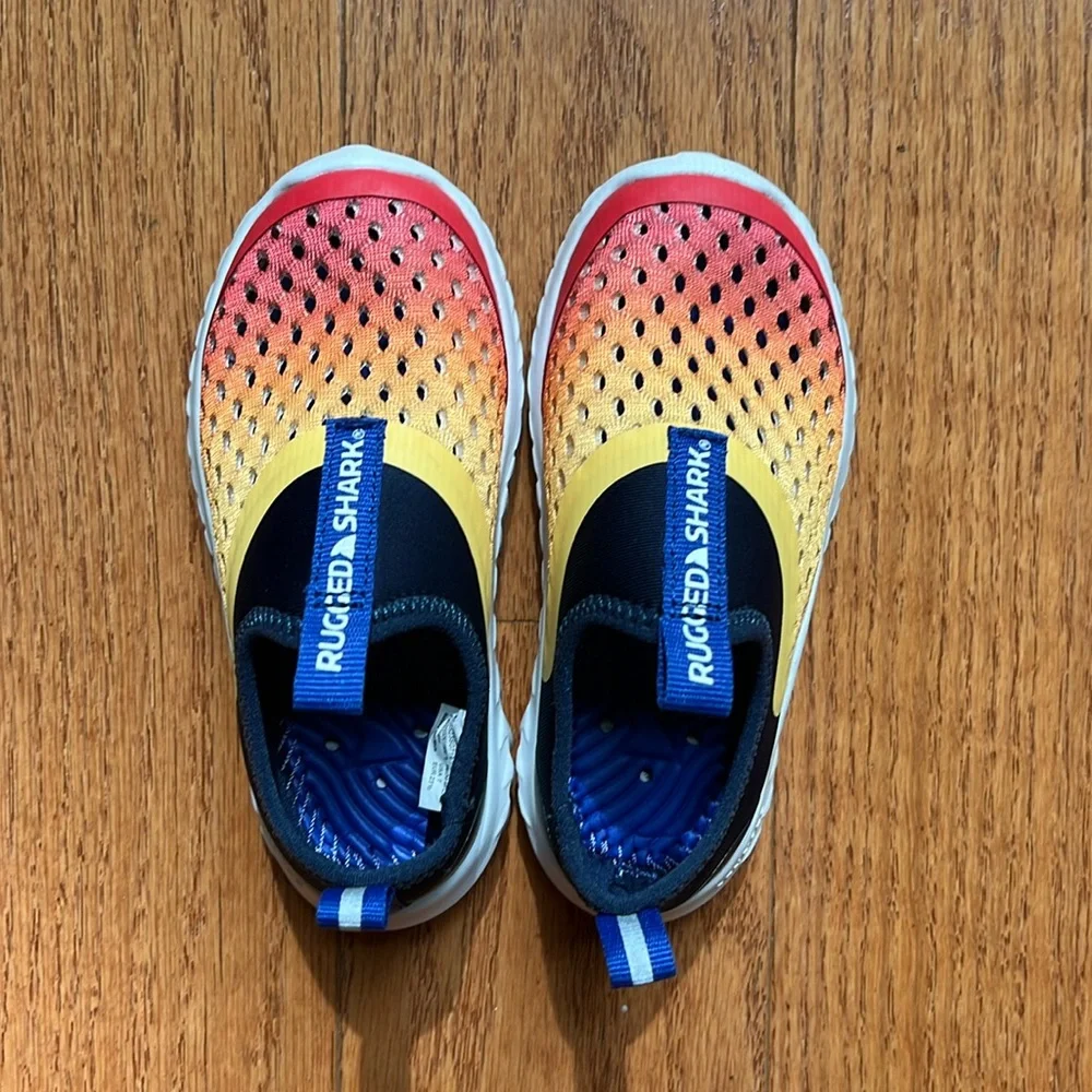 Rugged Shark lightweight easy