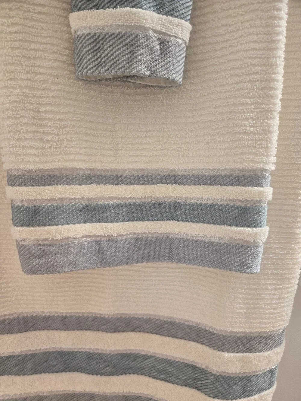 Better Homes & Gardens 3-pc Cream Bath Towel Set with Blue/Turquoise/Gray Trim