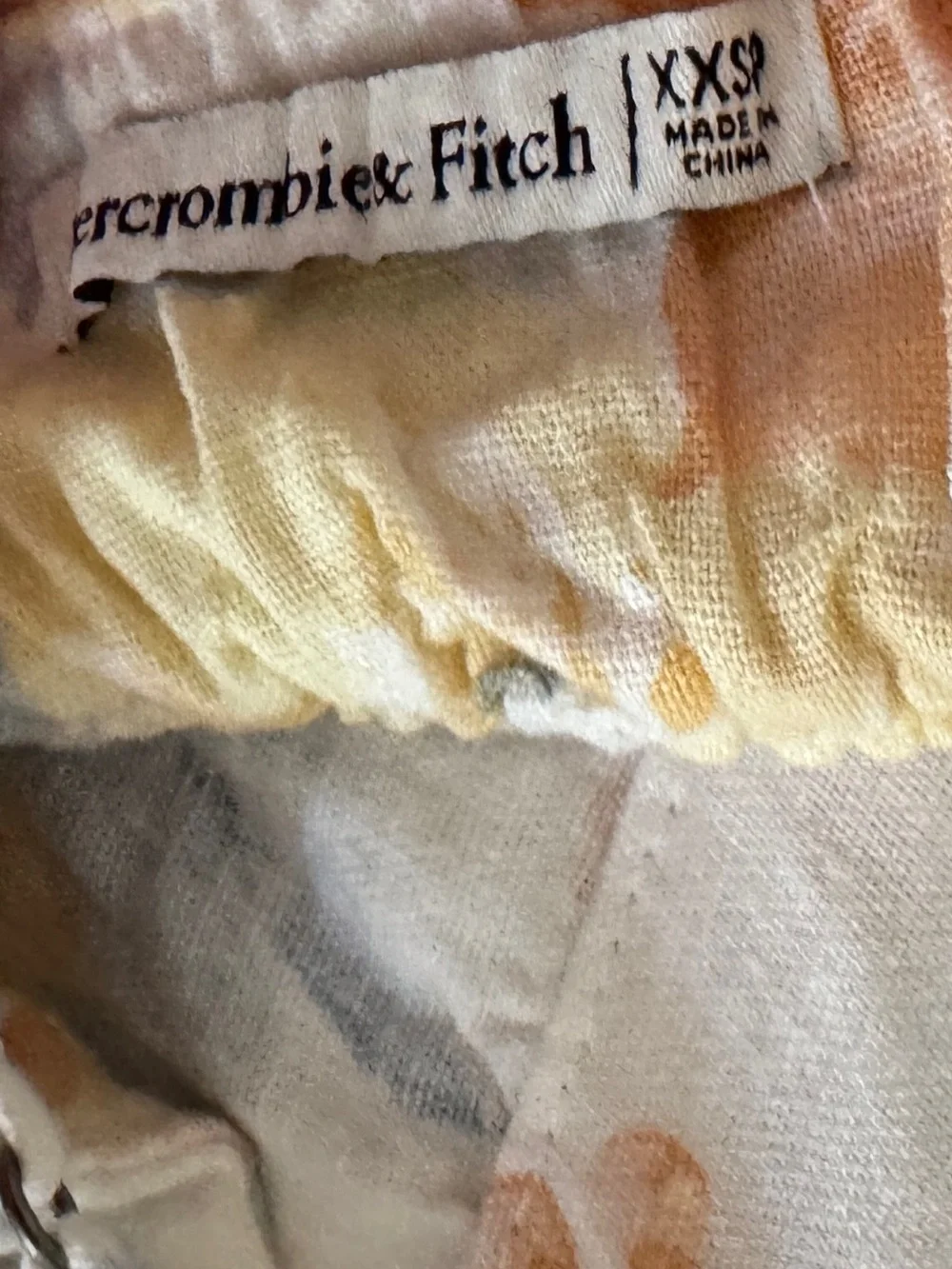 Abercrombie & Fitch light cream