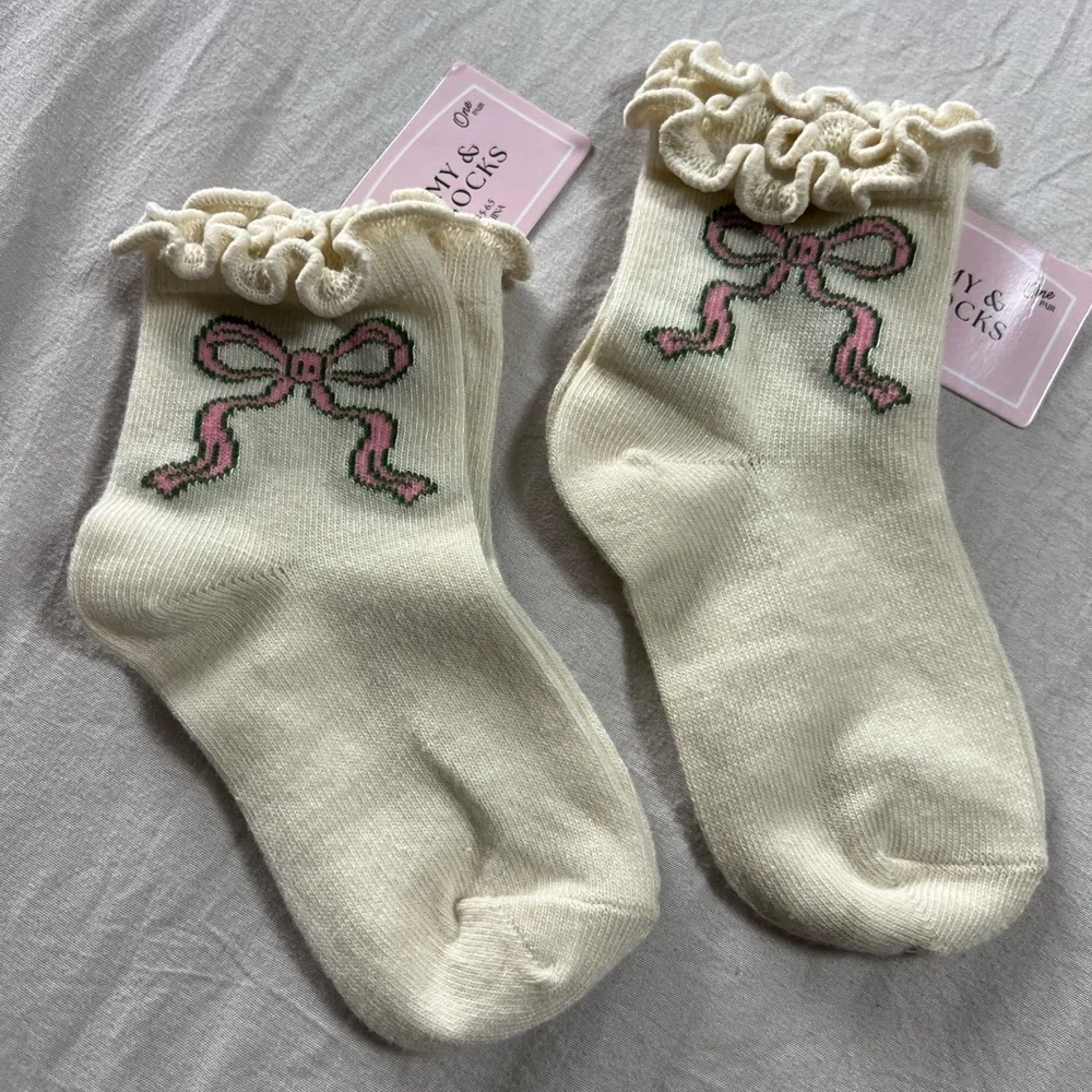 N/A pair socks