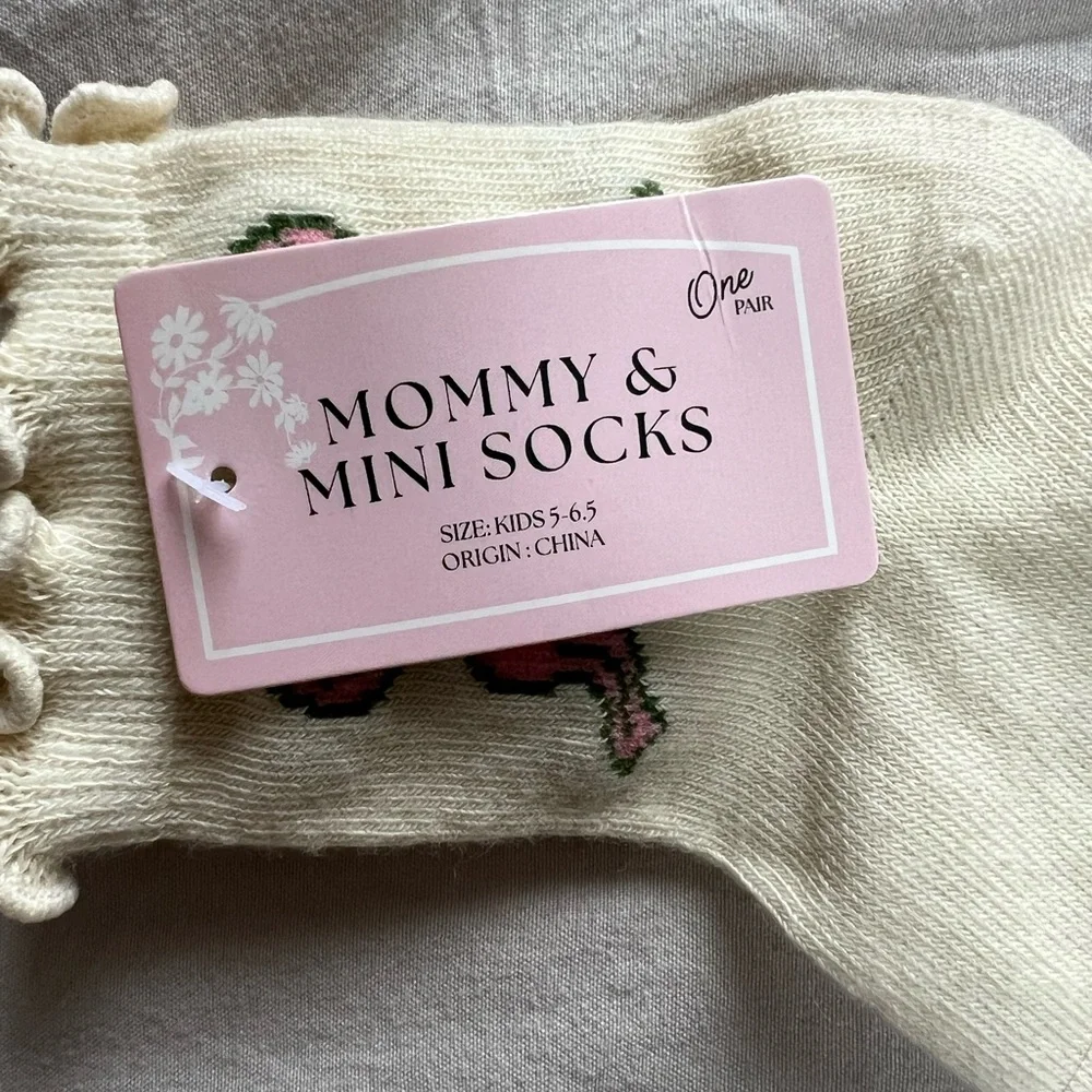 N/A pair socks