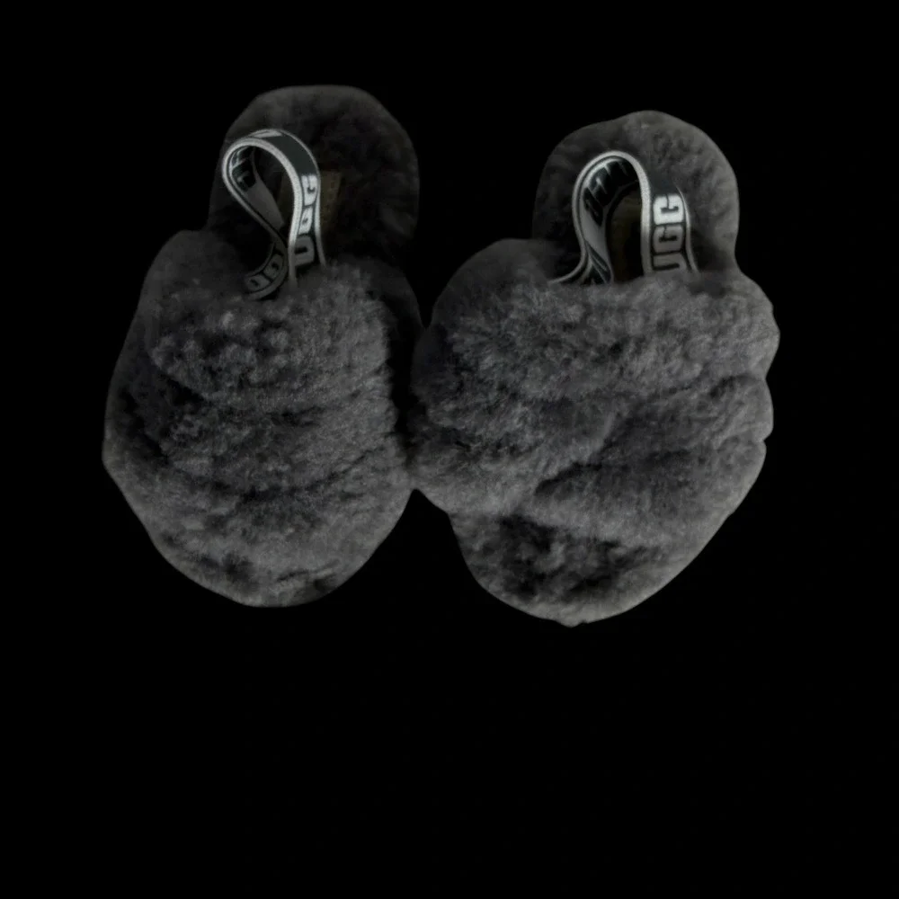 UGG Fluff Yeah Charcoal Gray Sheepskin Slide Sandals Kids Size 6 S/N 1098575T