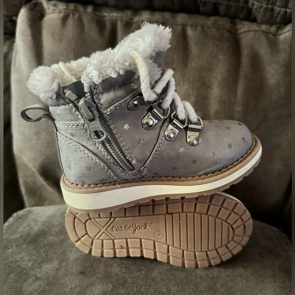 Cat & Jack boots easy