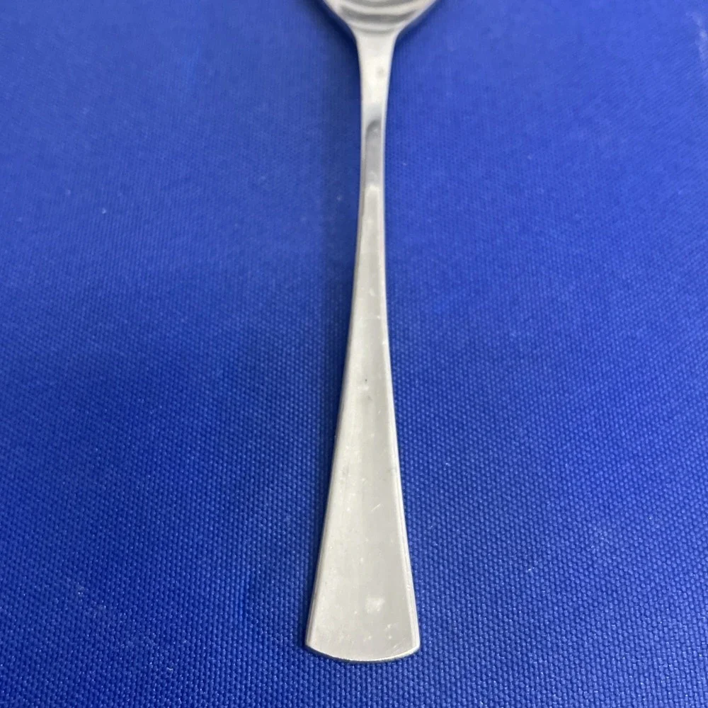 N/A one oval