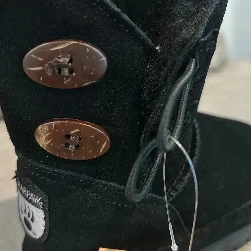 BearPaw new box excellent