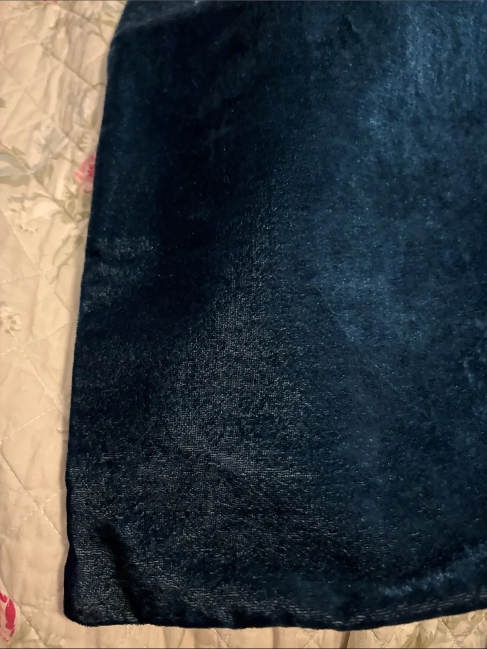 20x20 Lush Velvet West Elm Deep Navy Pillow Cover linen back