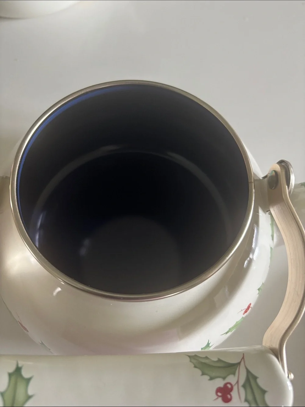 Lenox Holiday Enamel Ware Metal Tea Kettle Teapot Holly Berry China Handle