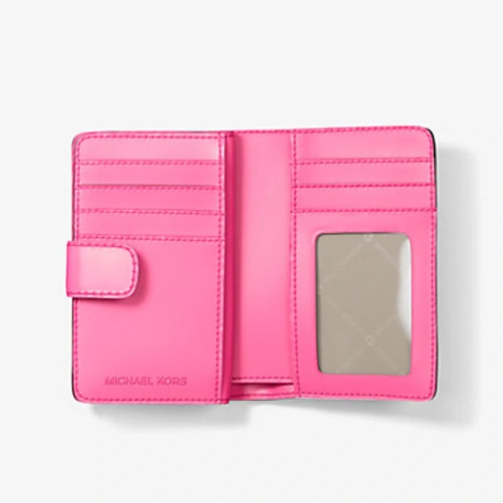 Michael Kors stylish wallet