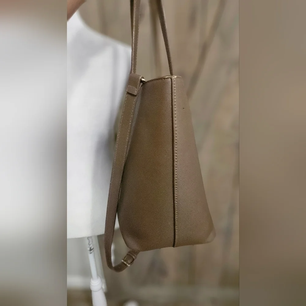 KATE SPADE Cedar Creek Collection Leather Large Tote In Lightbrown/mauve.