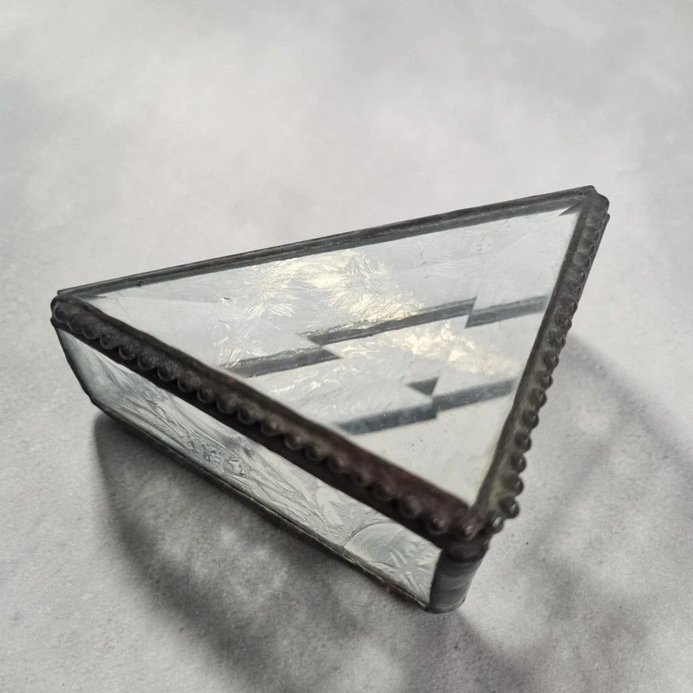 N/A vintage etched