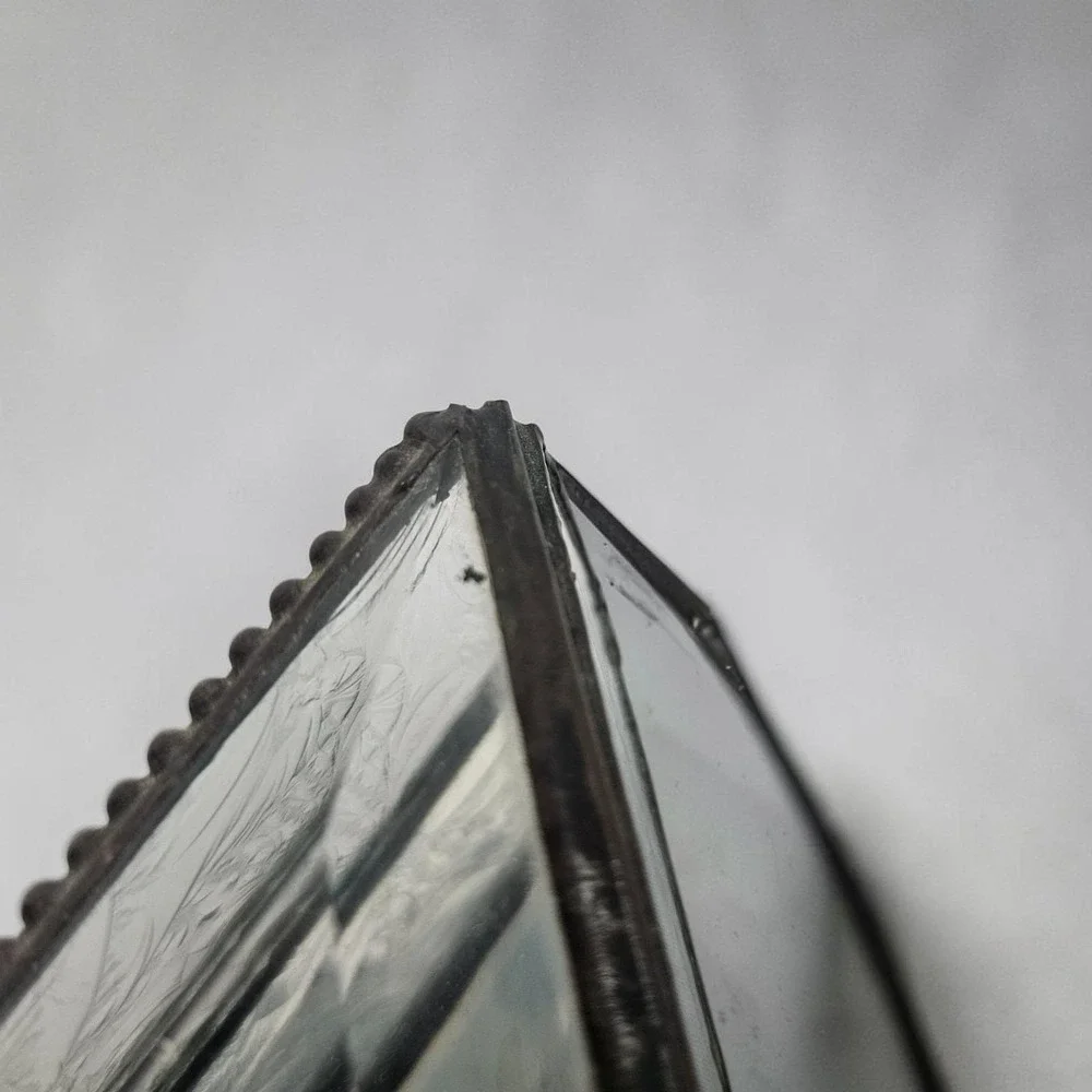 N/A vintage etched