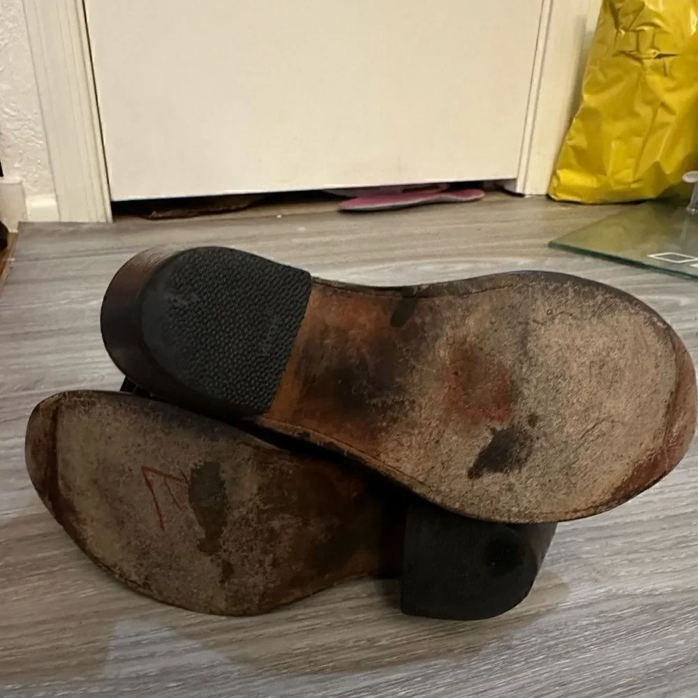 Frye size 7 1/2